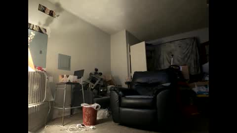 Snapshot of freakybubba chatting on September 2025 04:52:01 PM Freakybubba online show from September 2025 04:52:01 PM