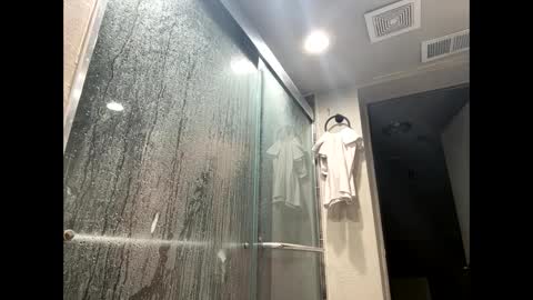 Snapshot of freakybubba chatting on September 2025 02:44:01 PM Freakybubba online show from September 2025 02:44:01 PM