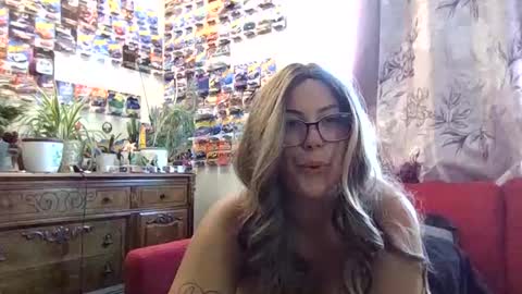 Snapshot of freakydreama chatting on June 2026 06:19:01 PM FreakyDreama online show from June 2026 06:19:01 PM