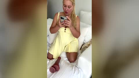 Snapshot of freakymadison chatting on April 2026 10:10:02 PM freakymadison online show from April 2026 10:10:02 PM