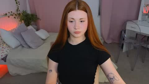 Snapshot of freckle_diyana chatting on April 2026 08:32:01 PM Diyana online show from April 2026 08:32:01 PM