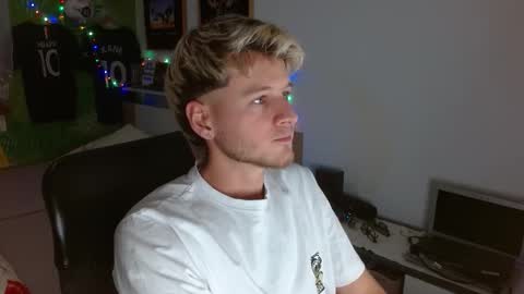 Frederick Perin online show from December 2025 09:12:02 PM