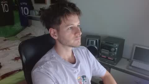 Snapshot of freddy_star chatting on April 2026 03:09:02 PM Frederick Perin online show from April 2026 03:09:02 PM