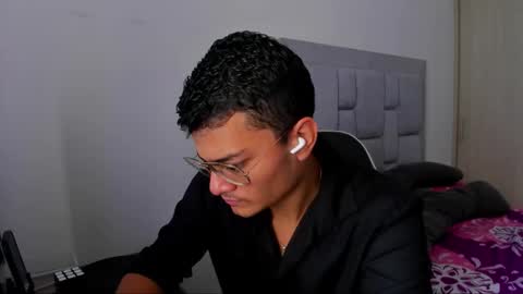 Snapshot of fredericsloan chatting on February 2026 04:51:02 PM Frederic Sloan online show from February 2026 04:51:02 PM