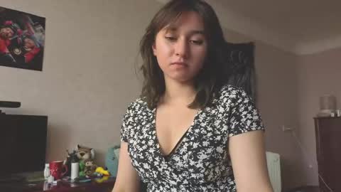 Mia online show from May 2026 10:36:01 AM