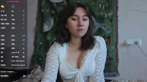 Mia online show from May 2026 01:07:01 PM