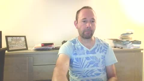 Snapshot of fredodu41 chatting on July 2026 04:10:02 AM fredodu41 online show from July 2026 04:10:02 AM