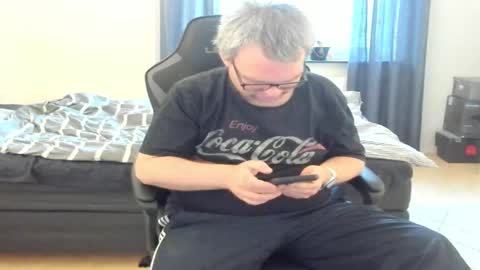Snapshot of fredrik386959 chatting on December 2025 11:39:02 AM Fredrik online show from December 2025 11:39:02 AM