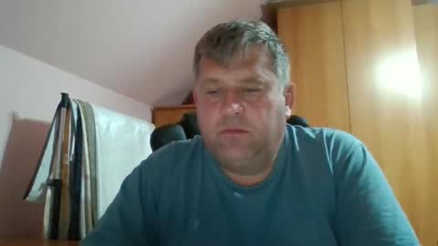 freeboy80180 online show from October 2025 05:13:02 PM