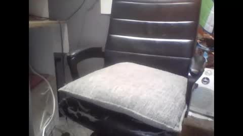 Snapshot of freewilly9188 chatting on April 2026 03:32:01 PM freewilly9188 online show from April 2026 03:32:01 PM