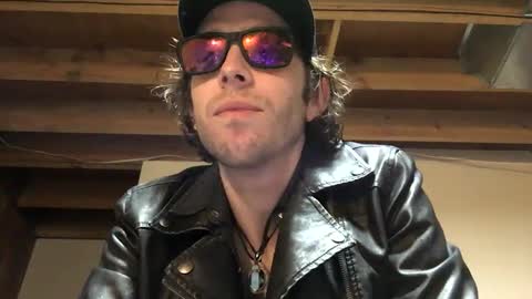 Snapshot of freeyourmind247 chatting on December 2024 10:24:02 AM freeyourmind247 online show from December 2024 10:24:02 AM