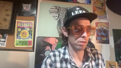 Snapshot of freeyourmind247 chatting on January 2025 04:00:01 AM freeyourmind247 online show from January 2025 04:00:01 AM