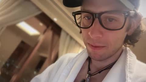 Snapshot of freeyourmind247 chatting on January 2025 03:53:01 AM freeyourmind247 online show from January 2025 03:53:01 AM