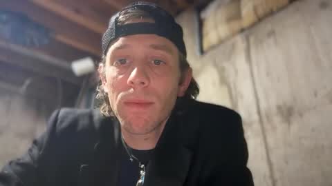 Snapshot of freeyourmind247 chatting on January 2025 12:17:01 PM freeyourmind247 online show from January 2025 12:17:01 PM