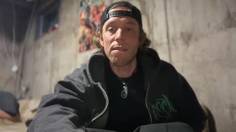 Snapshot of freeyourmind247 chatting on January 2025 01:35:01 PM freeyourmind247 online show from January 2025 01:35:01 PM