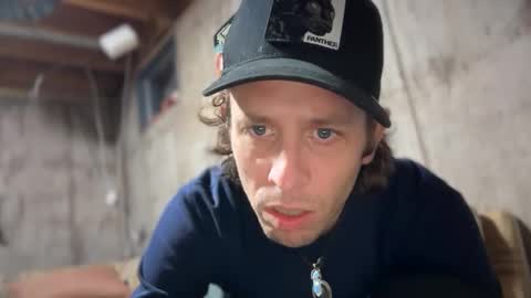 Snapshot of freeyourmind247 chatting on January 2025 02:39:01 AM freeyourmind247 online show from January 2025 02:39:01 AM