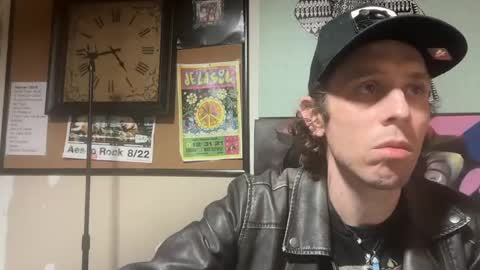 Snapshot of freeyourmind247 chatting on February 2025 09:51:02 AM freeyourmind247 online show from February 2025 09:51:02 AM