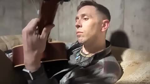 Snapshot of freeyourmind247 chatting on October 2025 08:33:02 AM freeyourmind247 online show from October 2025 08:33:02 AM