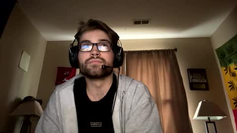 freezeskiii online show from December 2025 06:37:02 PM