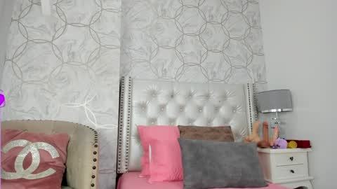 Snapshot of frehia_dimou chatting on March 2026 10:02:02 PM Frehia online show from March 2026 10:02:02 PM