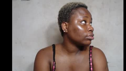 Snapshot of frekkymorelle chatting on November 2025 07:57:01 AM frekkymorelle online show from November 2025 07:57:01 AM