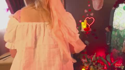 Snapshot of french_devotion chatting on February 2026 02:47:01 PM Louise or Lou 3 online show from February 2026 02:47:01 PM