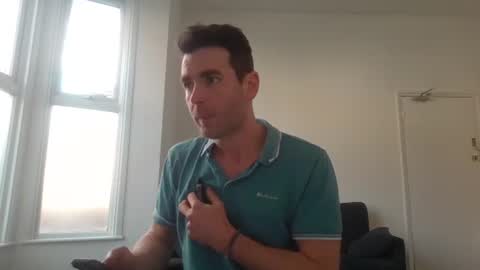 Snapshot of frenchbdmaninlondon chatting on April 2026 10:54:02 AM Horny Paul online show from April 2026 10:54:02 AM