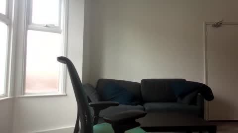 Snapshot of frenchbdmaninlondon chatting on May 2026 12:11:02 PM Horny Paul online show from May 2026 12:11:02 PM