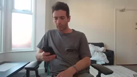 Snapshot of frenchbdmaninlondon chatting on May 2026 10:55:01 AM Horny Paul online show from May 2026 10:55:01 AM