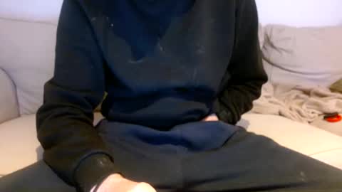 Snapshot of frenchms chatting on December 2024 05:37:01 PM frenchms online show from December 2024 05:37:01 PM