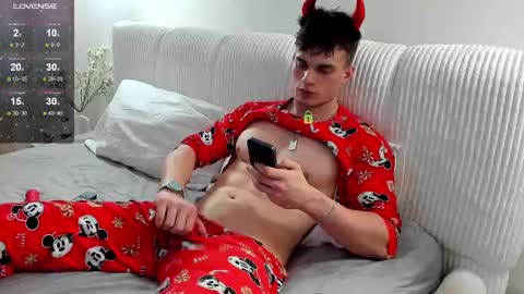 Snapshot of fresh_b1ood chatting on February 2025 07:07:01 PM Alex or Andrzej online show from February 2025 07:07:01 PM