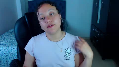 Snapshot of freud_x_louise1 chatting on April 2026 11:06:01 AM Louise online show from April 2026 11:06:01 AM