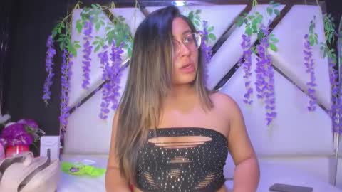Snapshot of freya_miller_ chatting on April 2026 03:33:02 AM Freya online show from April 2026 03:33:02 AM