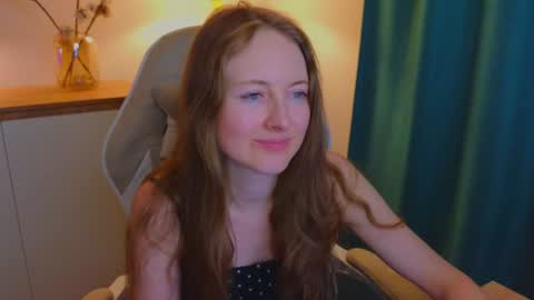 Snapshot of freya_nilsson chatting on December 2024 07:49:01 PM Freya online show from December 2024 07:49:01 PM