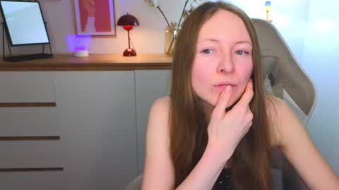 Snapshot of freya_nilsson chatting on December 2024 04:27:02 PM Freya online show from December 2024 04:27:02 PM