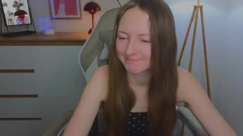 Snapshot of freya_nilsson chatting on December 2024 07:04:02 PM Freya online show from December 2024 07:04:02 PM