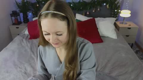 Snapshot of freya_nilsson chatting on December 2024 12:35:01 PM Freya online show from December 2024 12:35:01 PM