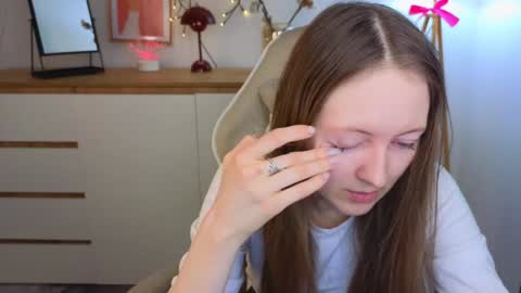 Snapshot of freya_nilsson chatting on January 2025 12:13:01 PM Freya online show from January 2025 12:13:01 PM