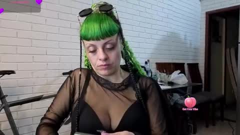 freyaa_sorceress online show from September 2025 02:59:02 AM