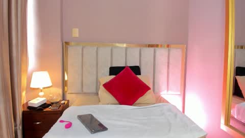 Freya Cameron online show from March 2026 12:32:01 PM