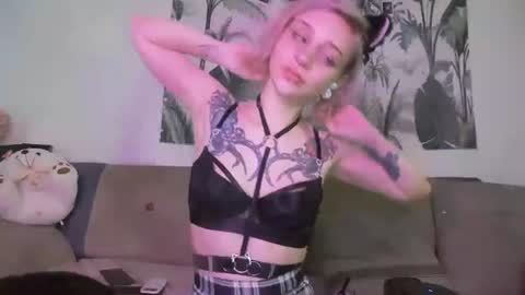 Snapshot of freyakatty chatting on July 2026 03:27:02 PM Freyakatty online show from July 2026 03:27:02 PM