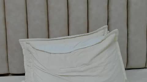 FREYA online show from November 2025 06:52:02 PM