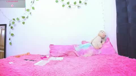 Freyja Rouse online show from January 2026 12:36:01 AM