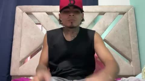 Snapshot of freyva_ chatting on April 2026 01:25:01 AM freyva_ online show from April 2026 01:25:01 AM