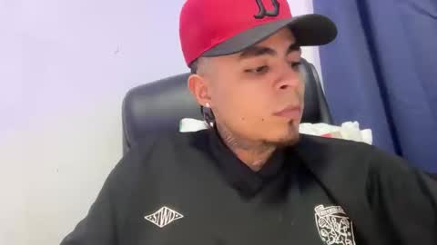 Snapshot of freyva_ chatting on April 2026 03:55:01 AM freyva_ online show from April 2026 03:55:01 AM