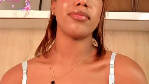 Snapshot of frida_kiroga chatting on June 2026 07:59:02 PM Frida Kiroga online show from June 2026 07:59:02 PM