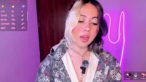 Snapshot of frida_lassi_ chatting on December 2025 09:42:01 PM frida_lassi_ online show from December 2025 09:42:01 PM