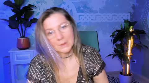 Frida Tander online show from January 2025 09:13:01 AM