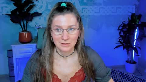 Frida Tander online show from January 2025 09:06:02 AM