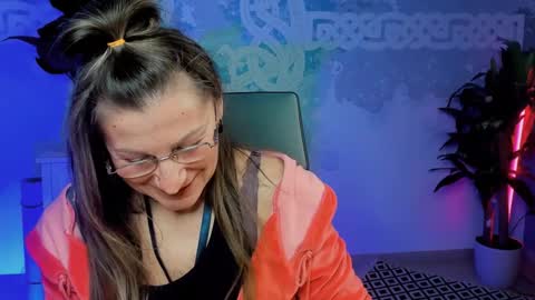 Frida Tander online show from January 2025 12:11:02 PM